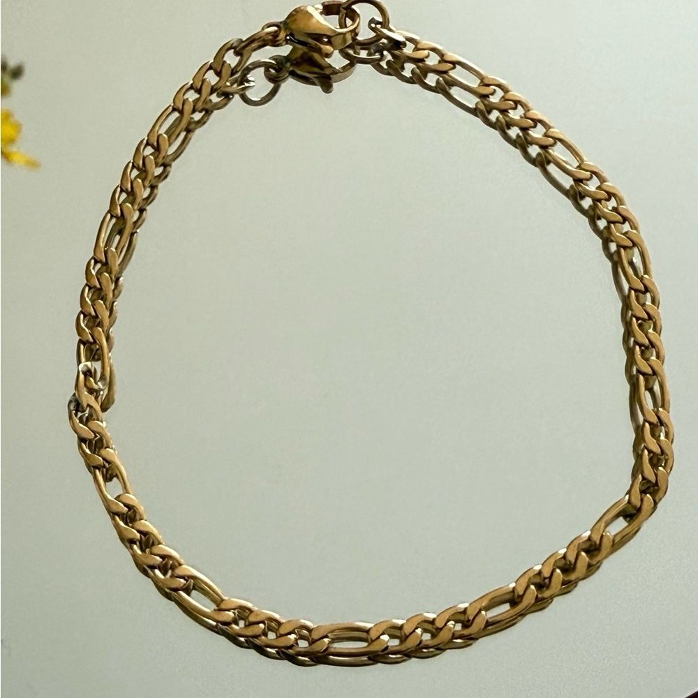 Classic Gold Stainless Steel Figaro Bracelet unisex